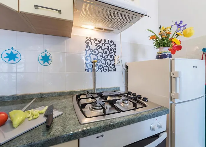 1 Bedroom Beautiful In