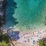 Awesome Apartment In Pula With Wifi * 풀라