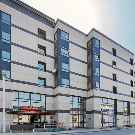 Apartment 1 Bedroom Beautiful In Pula