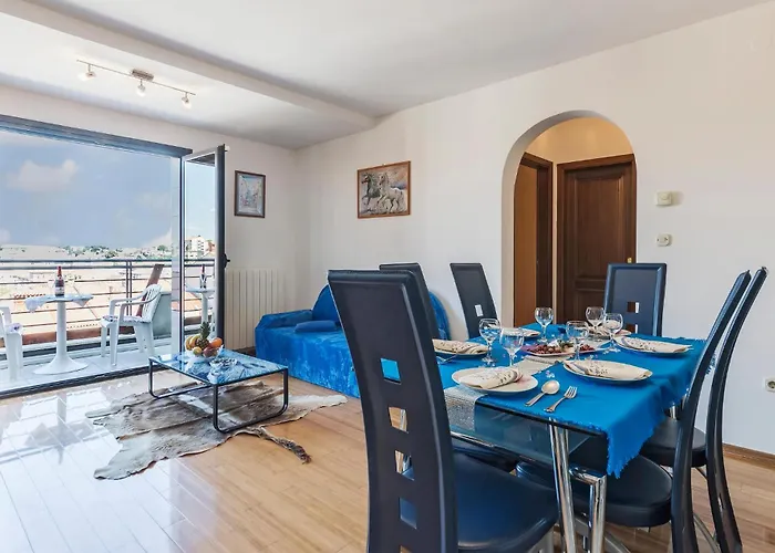1 Bedroom Beautiful In * Pula