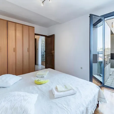 1 Bedroom Beautiful In * Póla